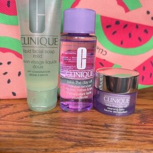 Clinique Travel Size Skincare & Makeup bag  4pc Set